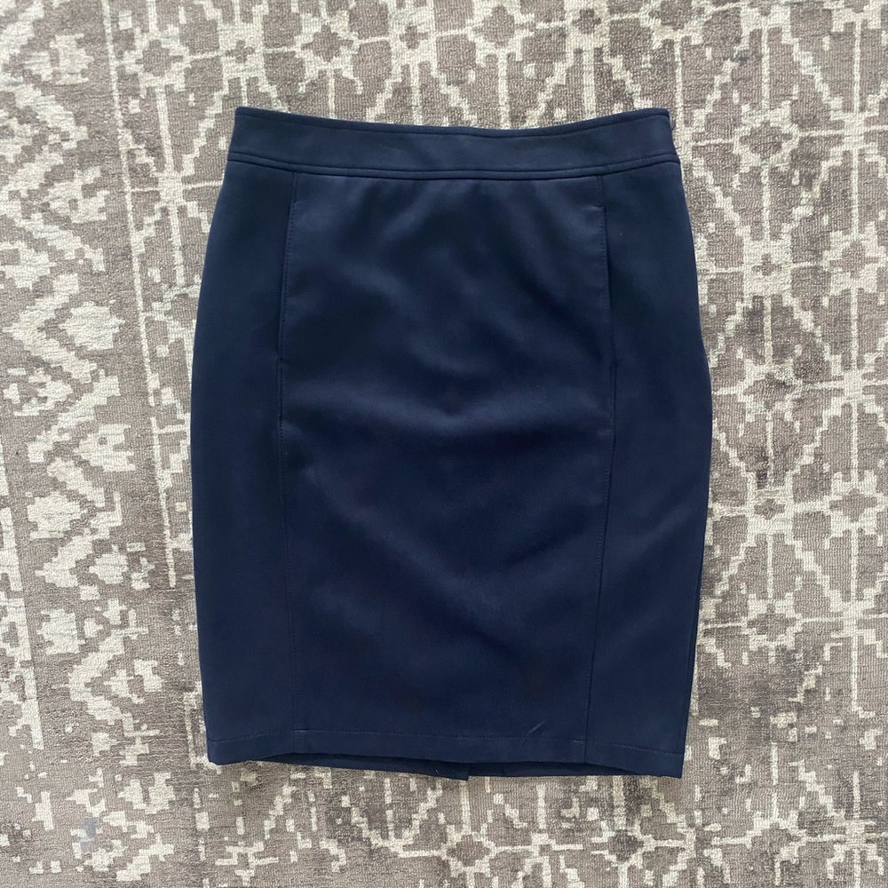 Ann Taylor Loft 8 navy pencil skirt, pockets, faux suede, lined, back slit